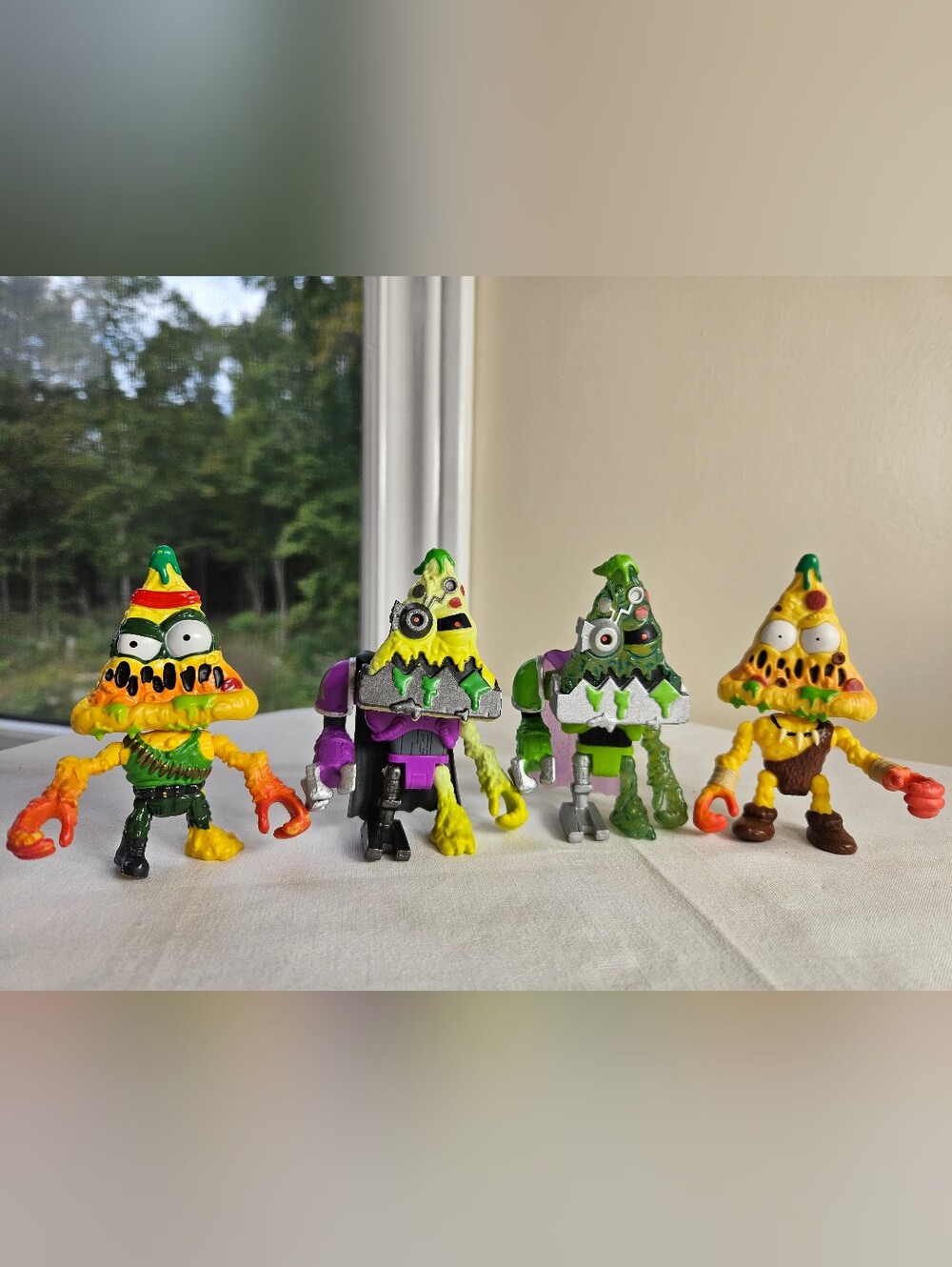 Grossery Gang lot Cyber Slop Pizza Putrid Power Powered Up Time Wars Figure read